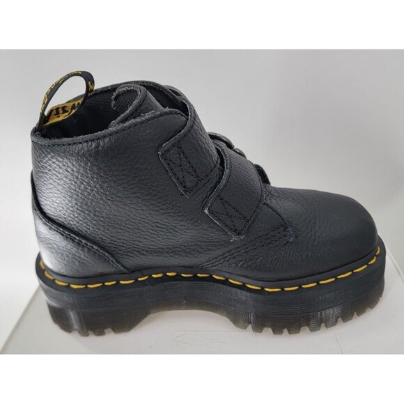 Dr Martens Devon Heart boots in black - Picture 7 of 11